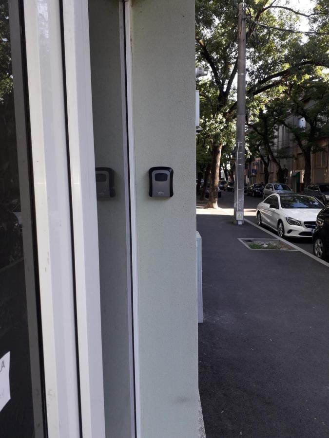 Cozy, Central 1-Bedroom Apartment In Timisoara, Romania Exterior photo